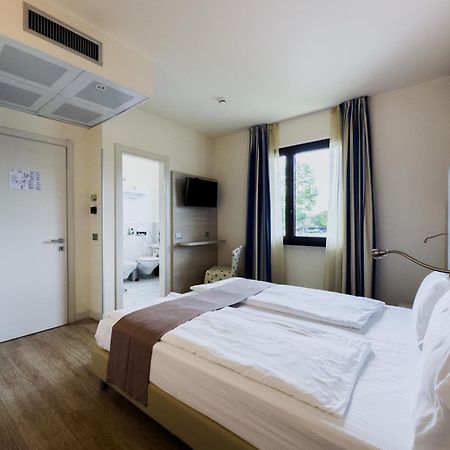 Hotel Arena Sirmione Ngoại thất bức ảnh