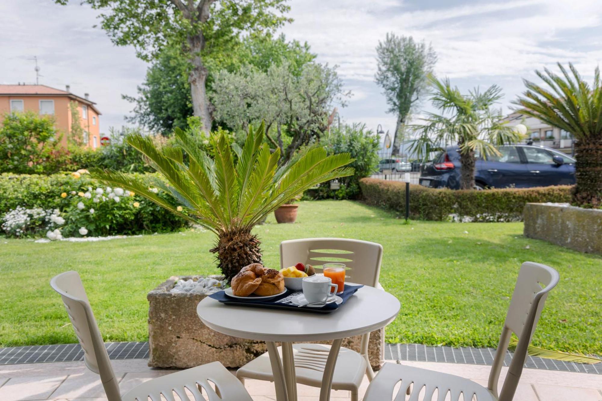 Hotel Arena Sirmione Ngoại thất bức ảnh