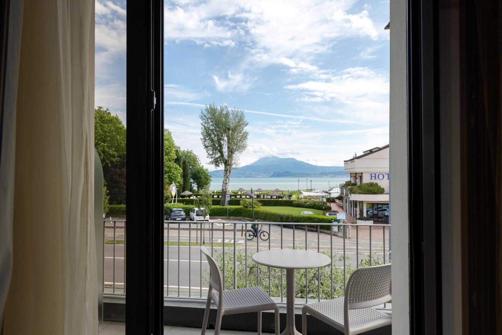 Hotel Arena Sirmione Ngoại thất bức ảnh
