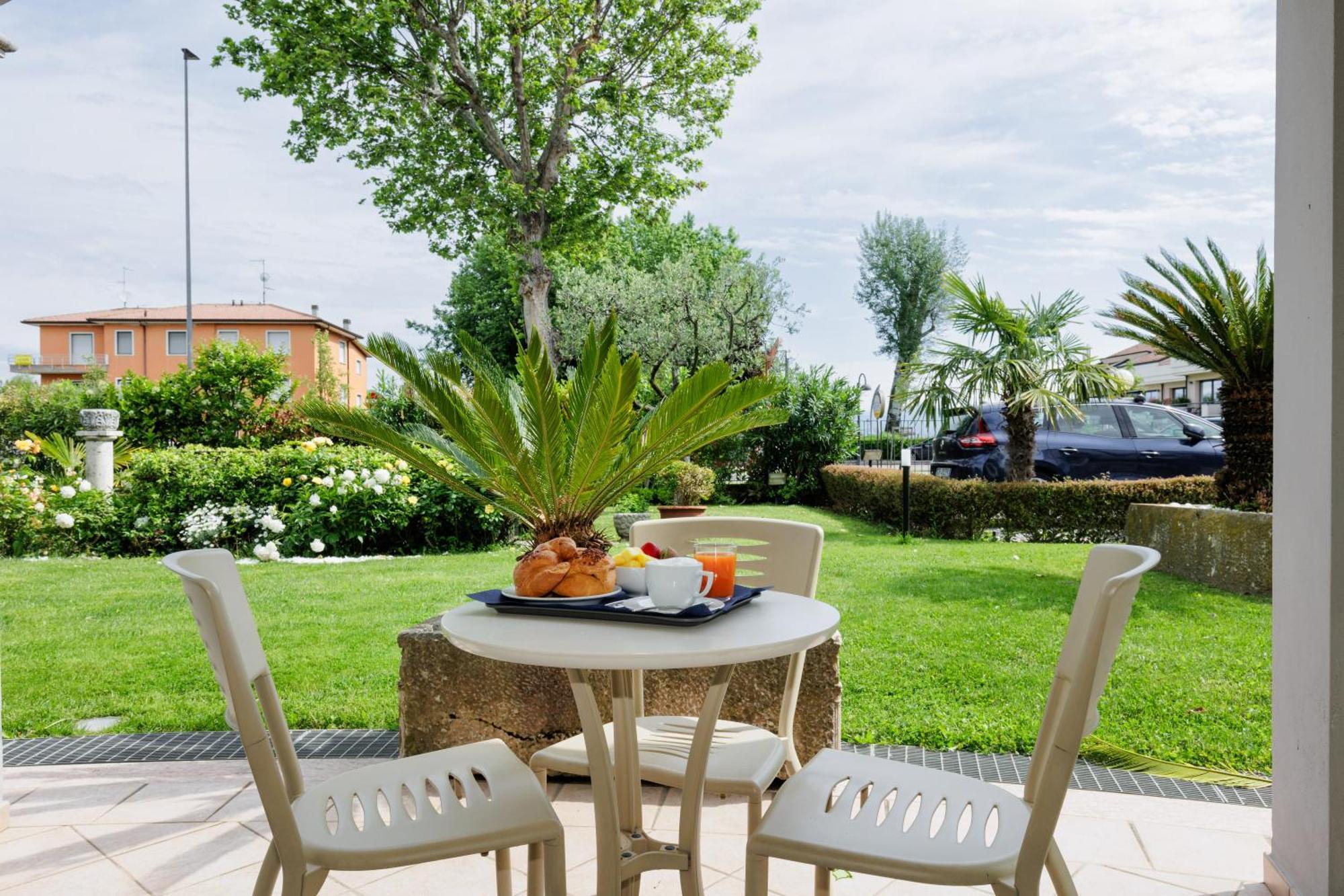 Hotel Arena Sirmione Ngoại thất bức ảnh