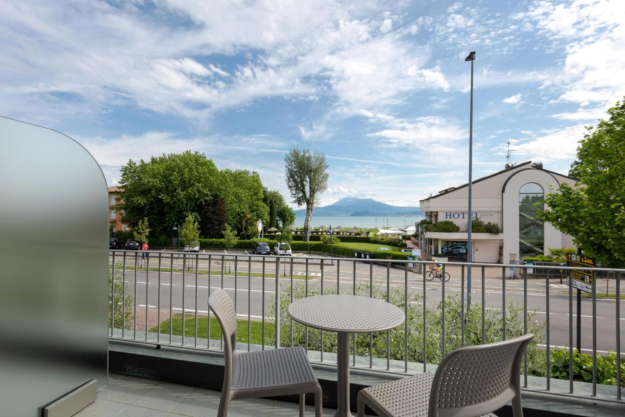 Hotel Arena Sirmione Ngoại thất bức ảnh