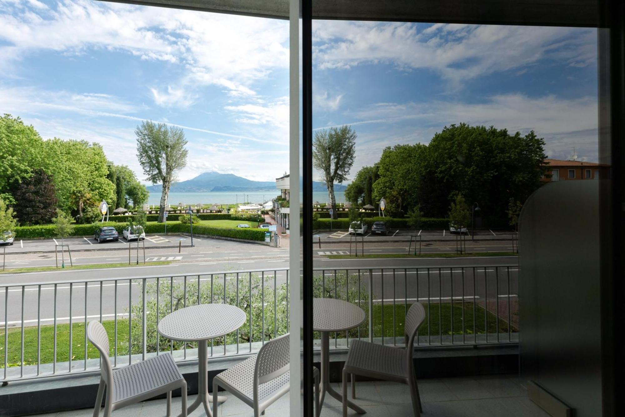 Hotel Arena Sirmione Ngoại thất bức ảnh