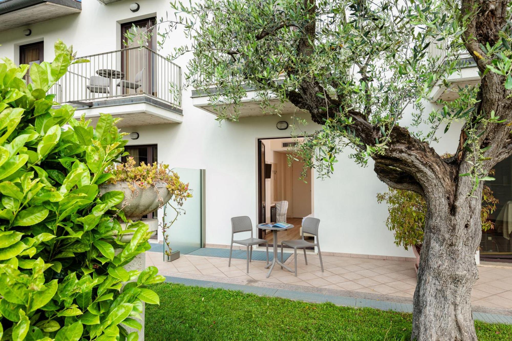 Hotel Arena Sirmione Ngoại thất bức ảnh