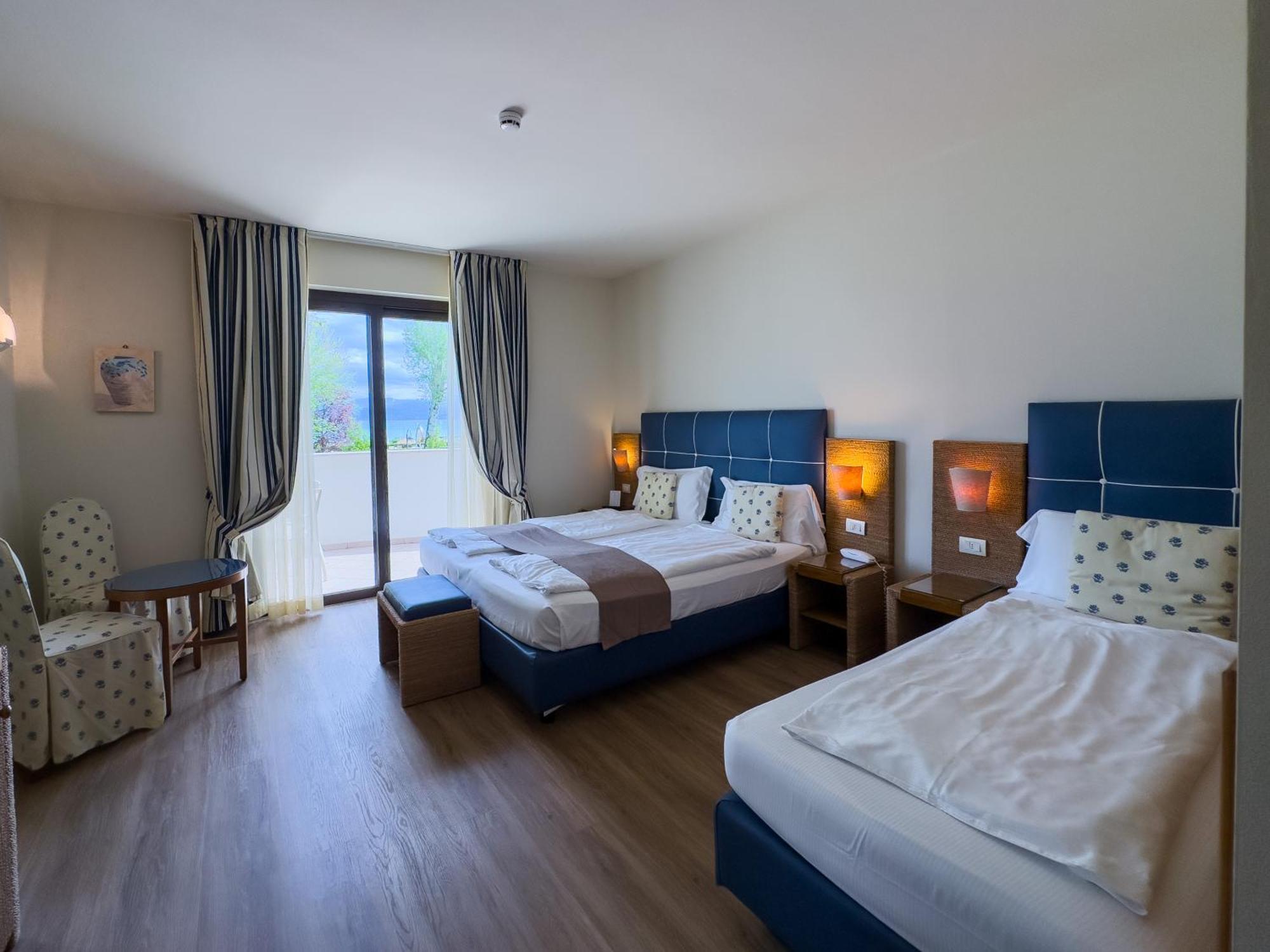 Hotel Arena Sirmione Ngoại thất bức ảnh