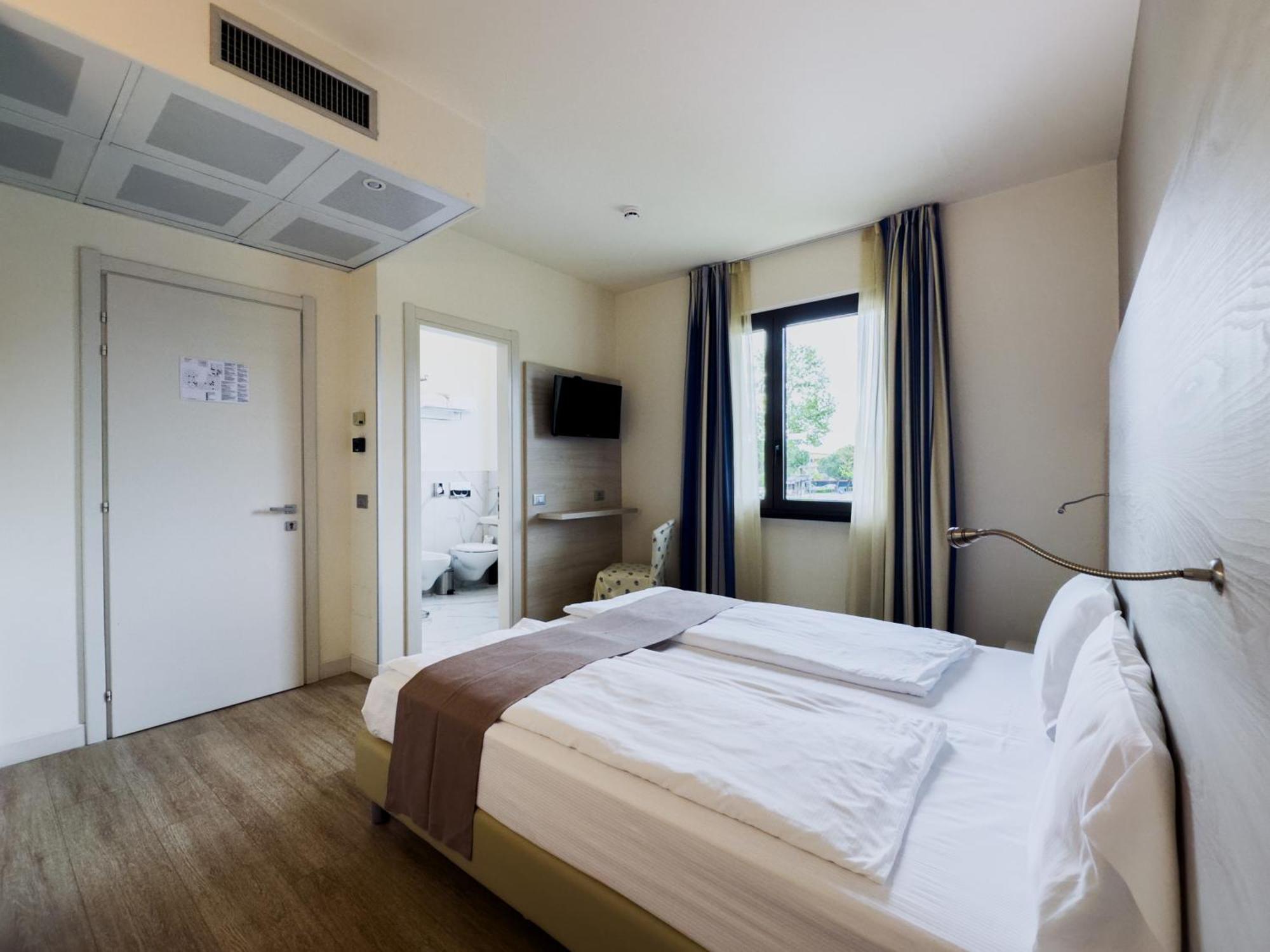 Hotel Arena Sirmione Ngoại thất bức ảnh